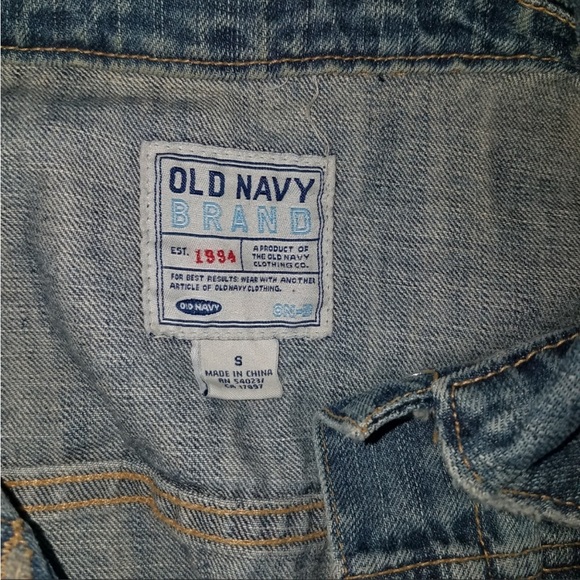 🌟 Adorable denim jacket 🌟 - Picture 2 of 6